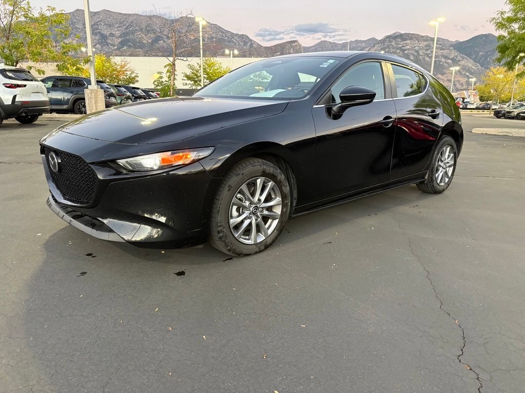 Used 2025 MAZDA MAZDA3 s FWD image 1