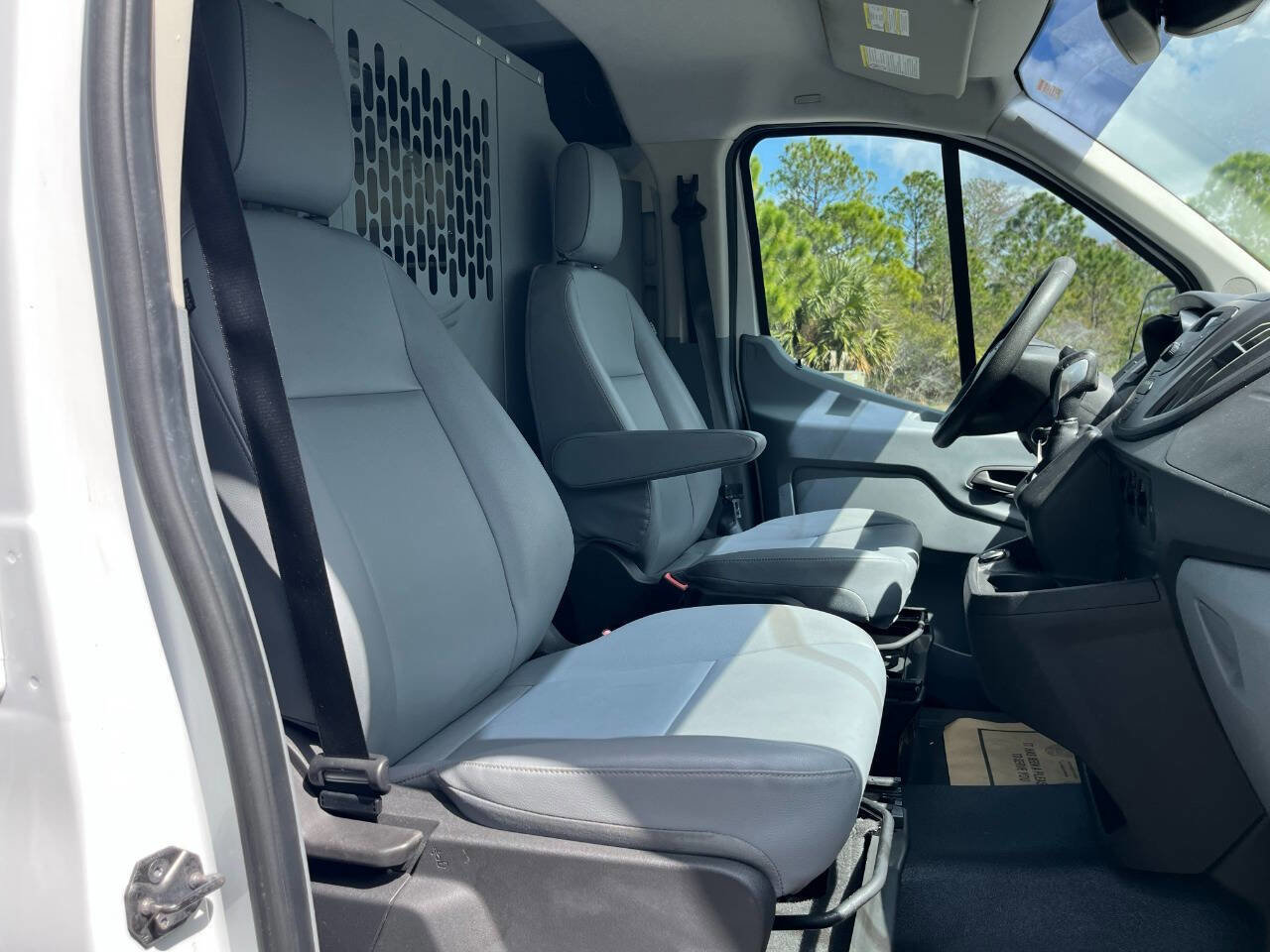 Used 2017 Ford Transit 250 250 3dr SWB Low Roof Cargo Van image 21