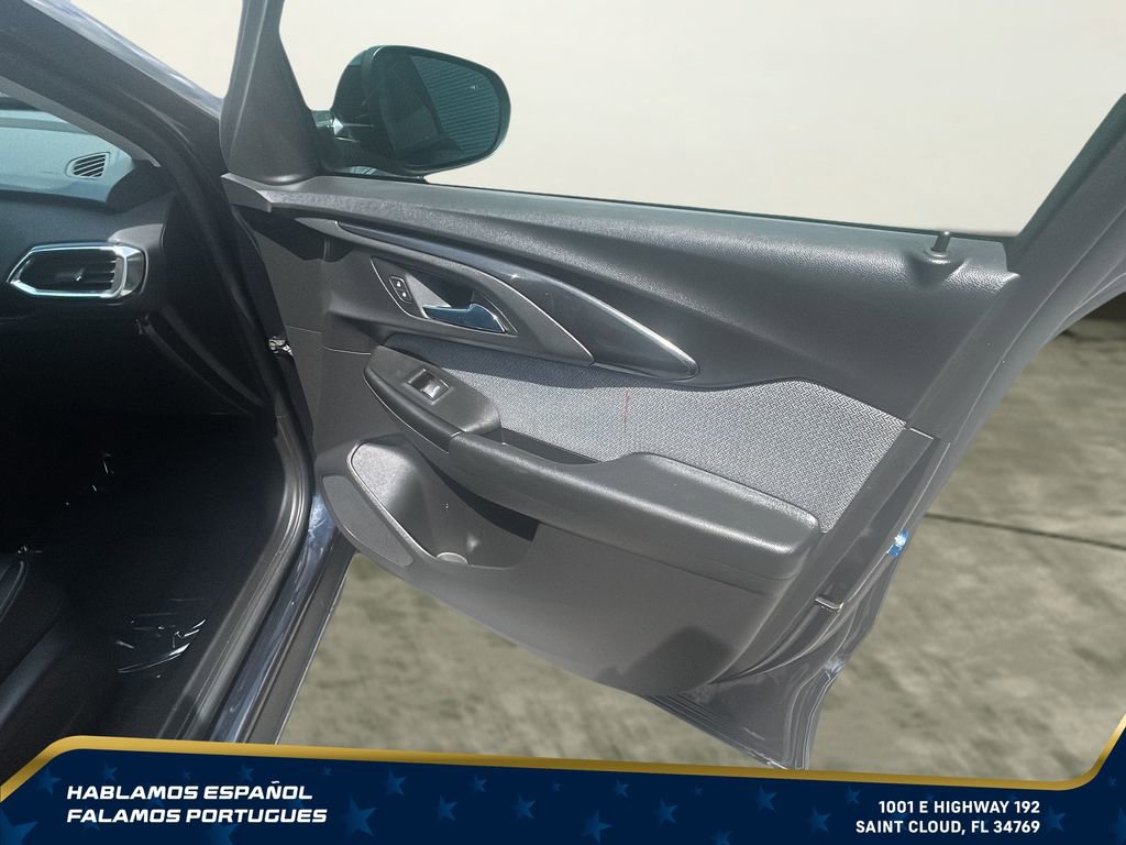 Used 2021 Chevrolet TrailBlazer LT w/ Premium Seating Package FWD image 30