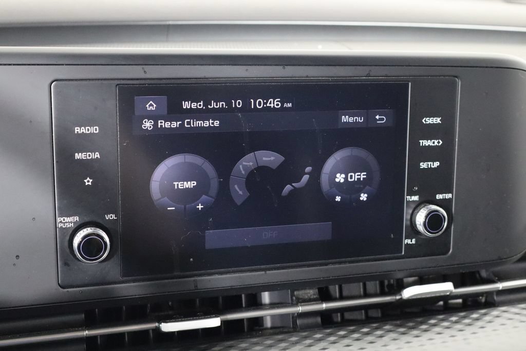 Used 2023 Kia Carnival LX FWD image 33