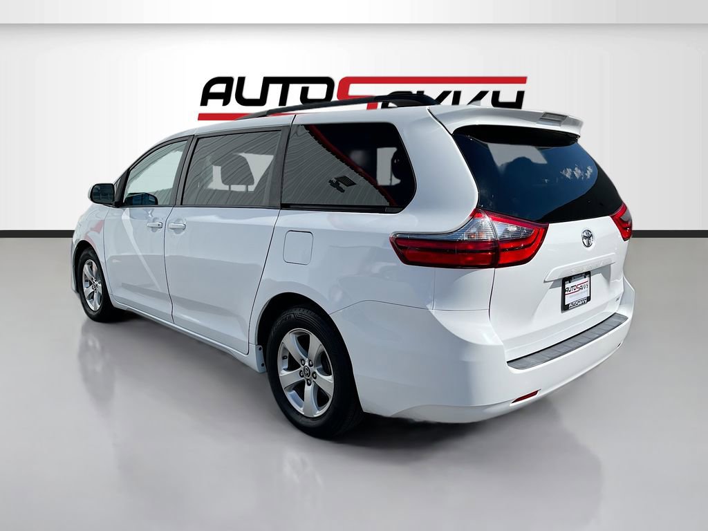 Used 2020 Toyota Sienna LE FWD image 5