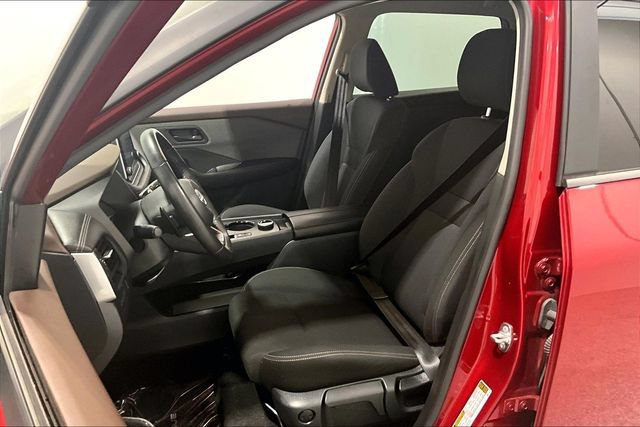 Used 2023 Nissan Rogue S AWD/4WD image 27