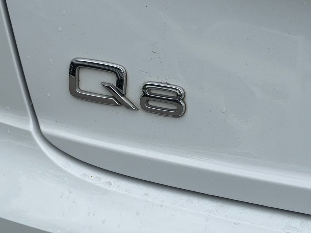 Used 2022 Audi Q8 Premium Plus AWD/4WD image 28