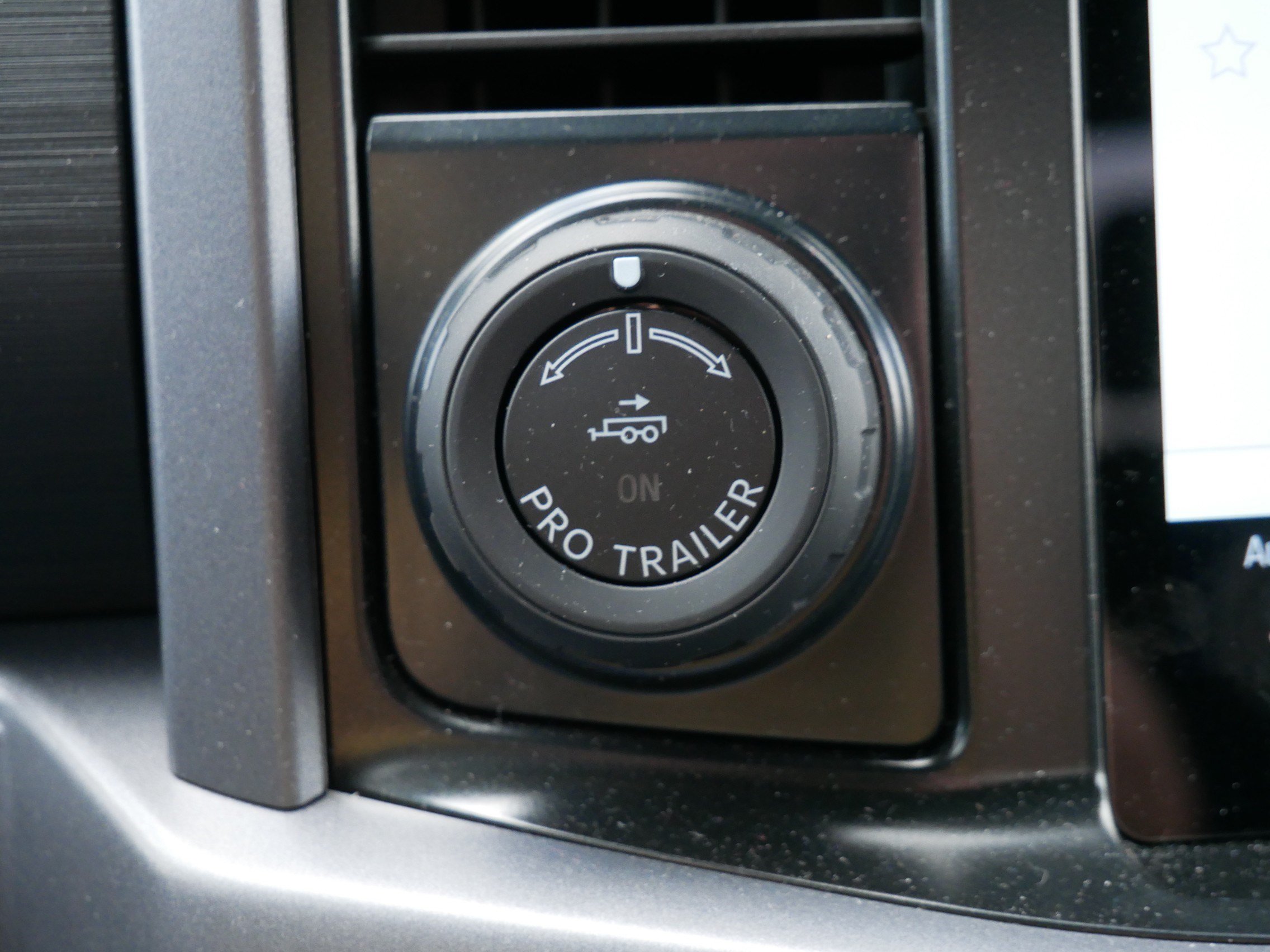 Used 2026 Ford F150 XLT w/ Equipment Group 302A MID AWD/4WD image 31