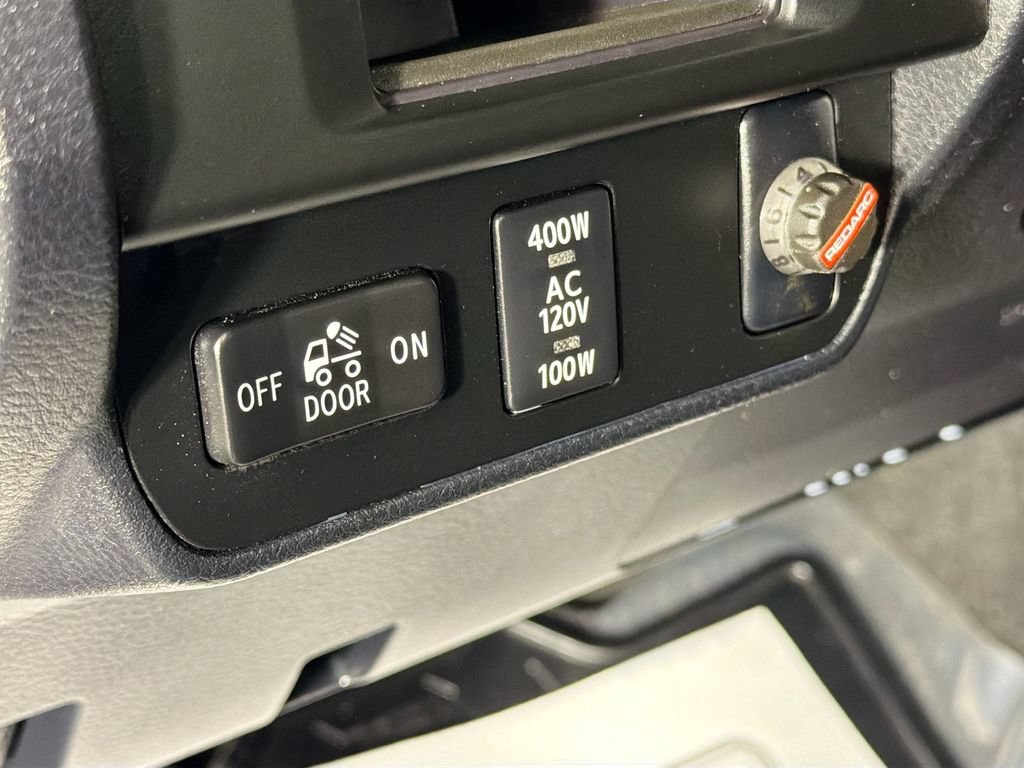Used 2016 Toyota Tacoma SR5 AWD/4WD image 10