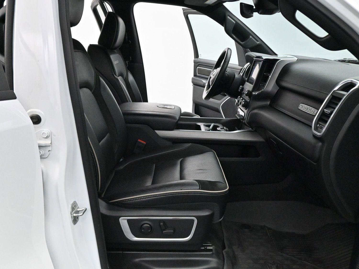 Used 2022 RAM 1500 Laramie w/ Sport Appearance Package AWD/4WD image 31