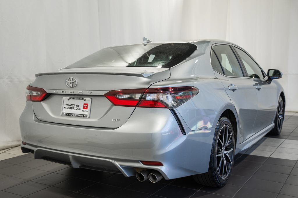 Used 2024 Toyota Camry SE FWD image 4