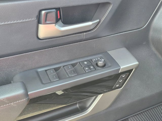 Used 2022 Toyota Tundra Limited AWD/4WD image 23