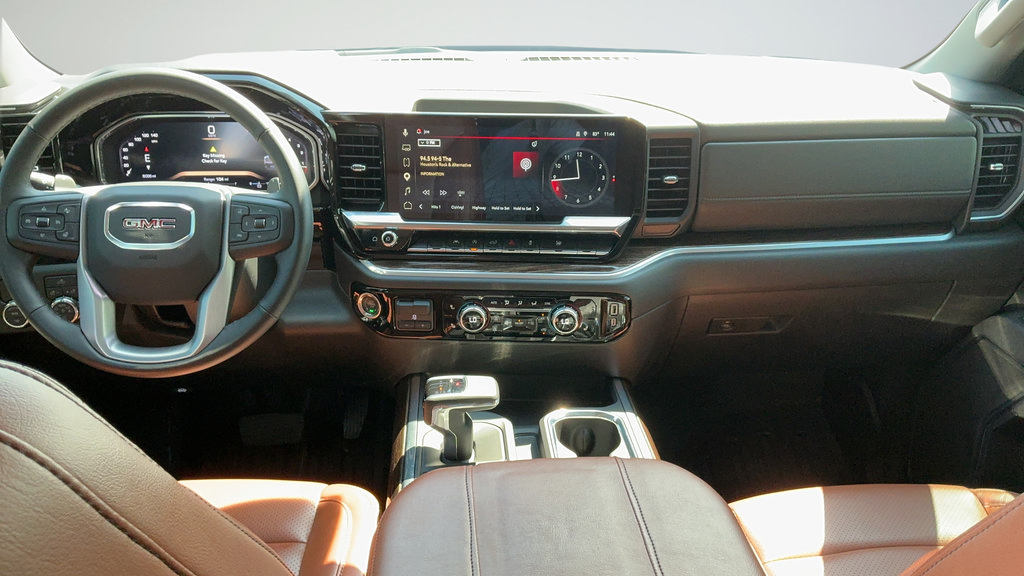 Used 2026 GMC Sierra 1500 Elevation RWD image 7