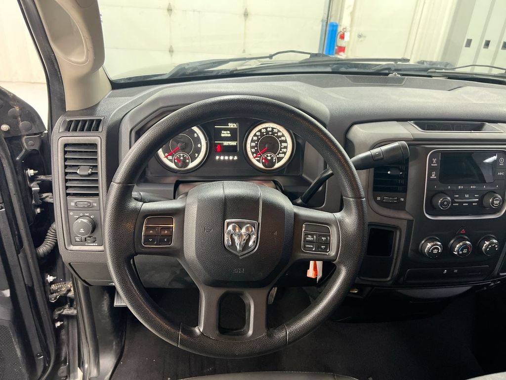 Used 2014 RAM 1500 Express RWD image 11