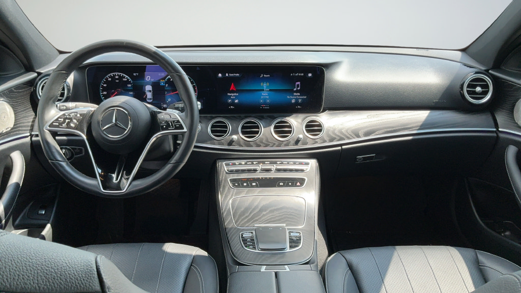 Used 2023 Mercedes-Benz E 350 4MATIC Sedan image 7