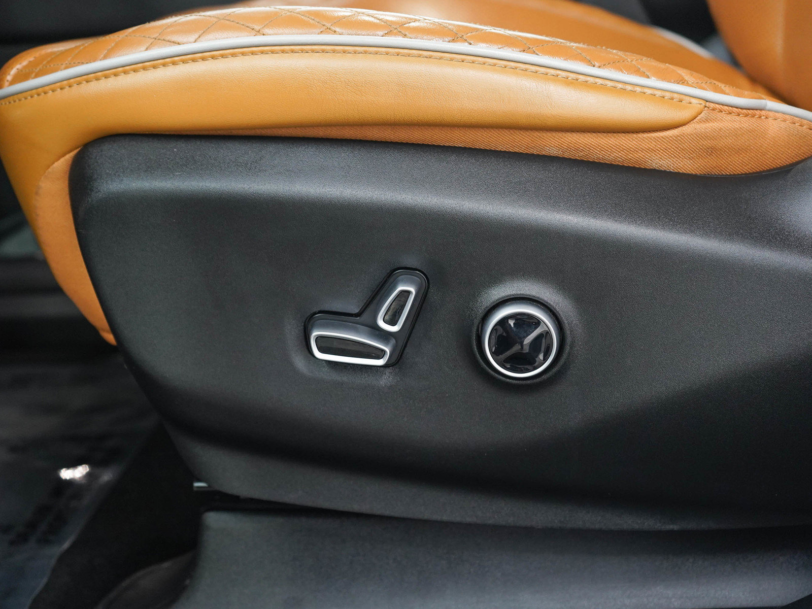 Used 2022 Chrysler Pacifica Pinnacle AWD/4WD image 31