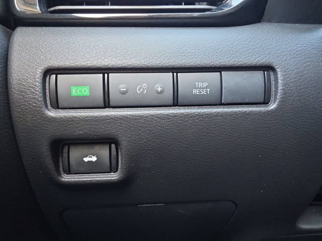 Used 2022 Nissan Sentra SV w/ SV Premium Package FWD image 10