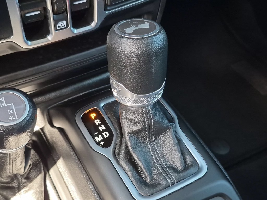 Used 2025 Jeep Wrangler Unlimited Sport AWD/4WD image 20