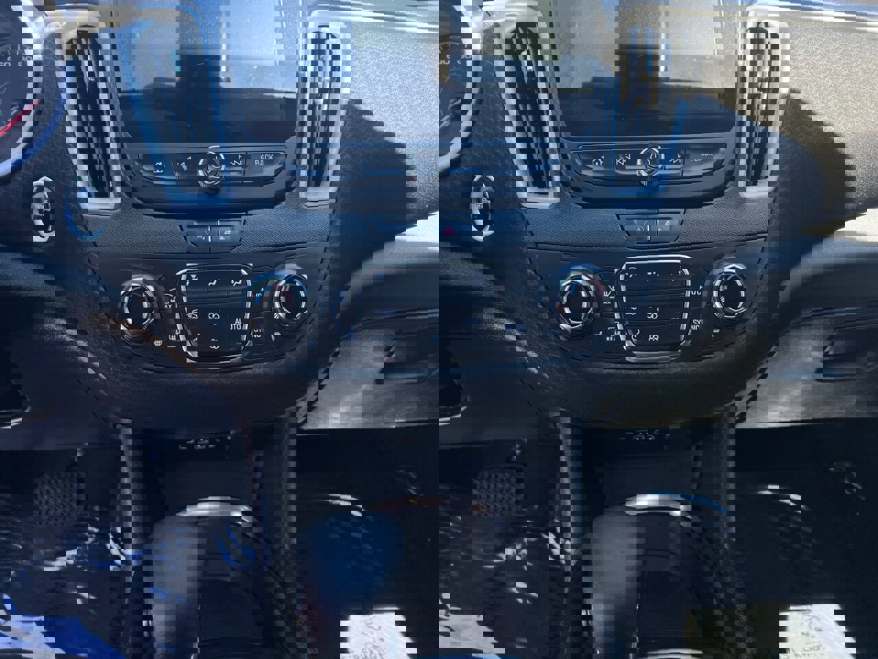 Used 2022 Chevrolet Malibu LT image 11