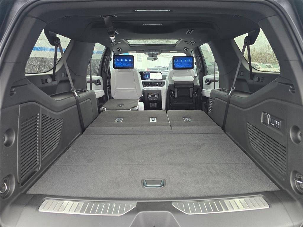 New 2026 Chevrolet Suburban Premier AWD/4WD image 21