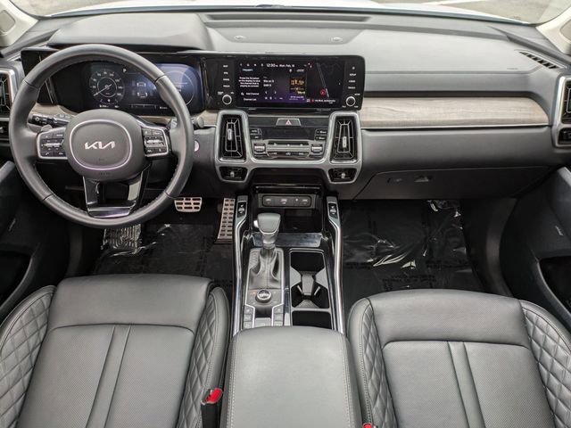 Used 2023 Kia Sorento SX Prestige image 17
