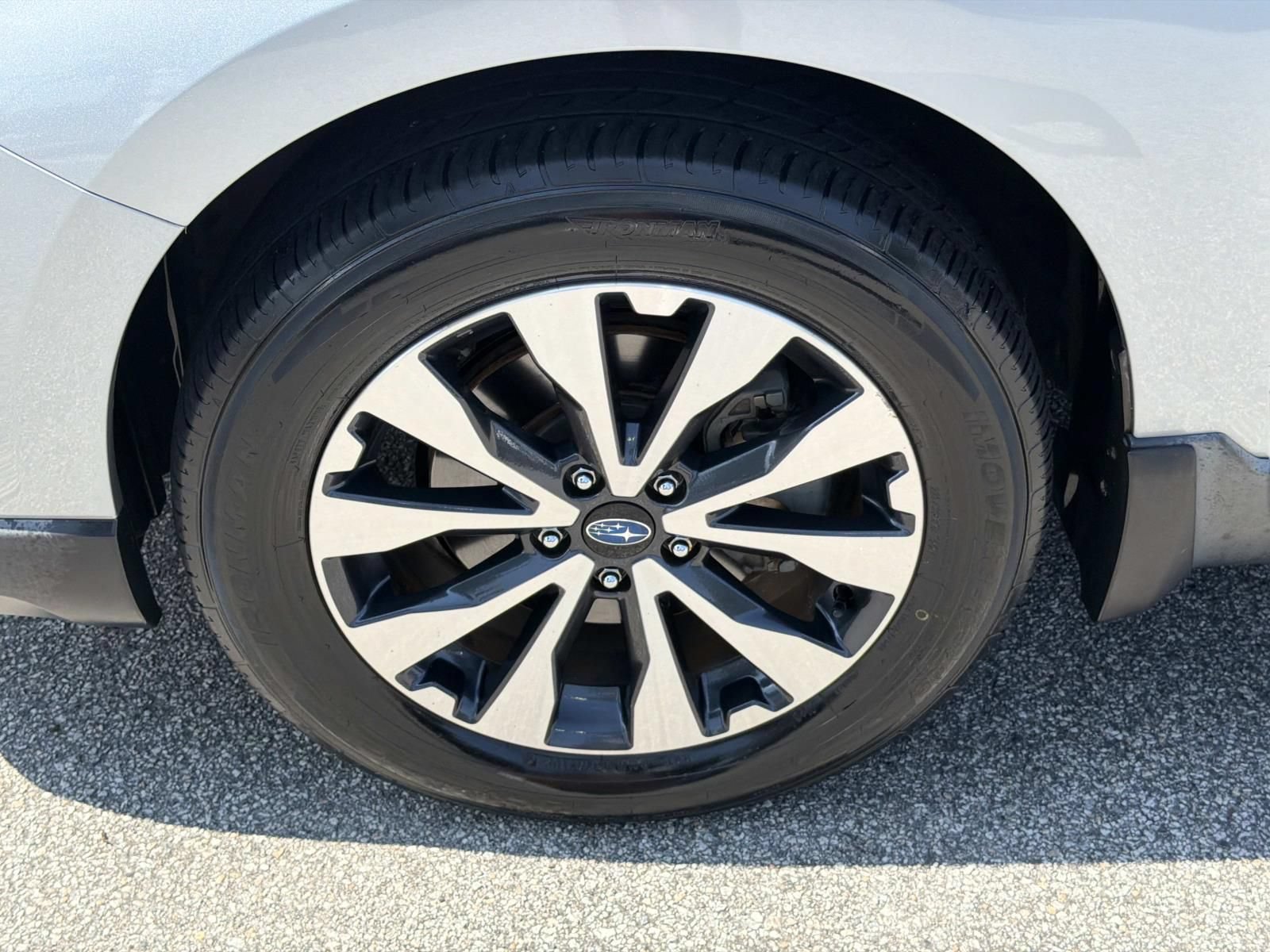 Used 2016 Subaru Outback 2.5i Limited AWD/4WD image 11