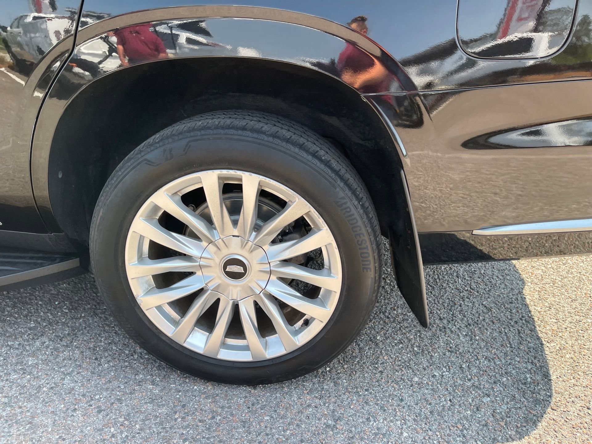 Used 2021 Cadillac Escalade Luxury image 9