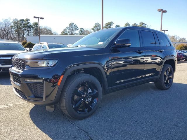 New 2026 Jeep Grand Cherokee Limited w/ Limited Altitude Package RWD image 3