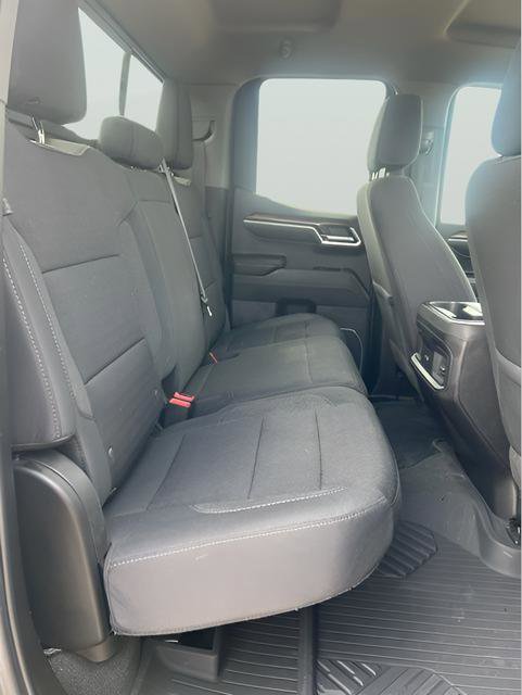 Used 2024 Chevrolet Silverado 1500 LT image 11