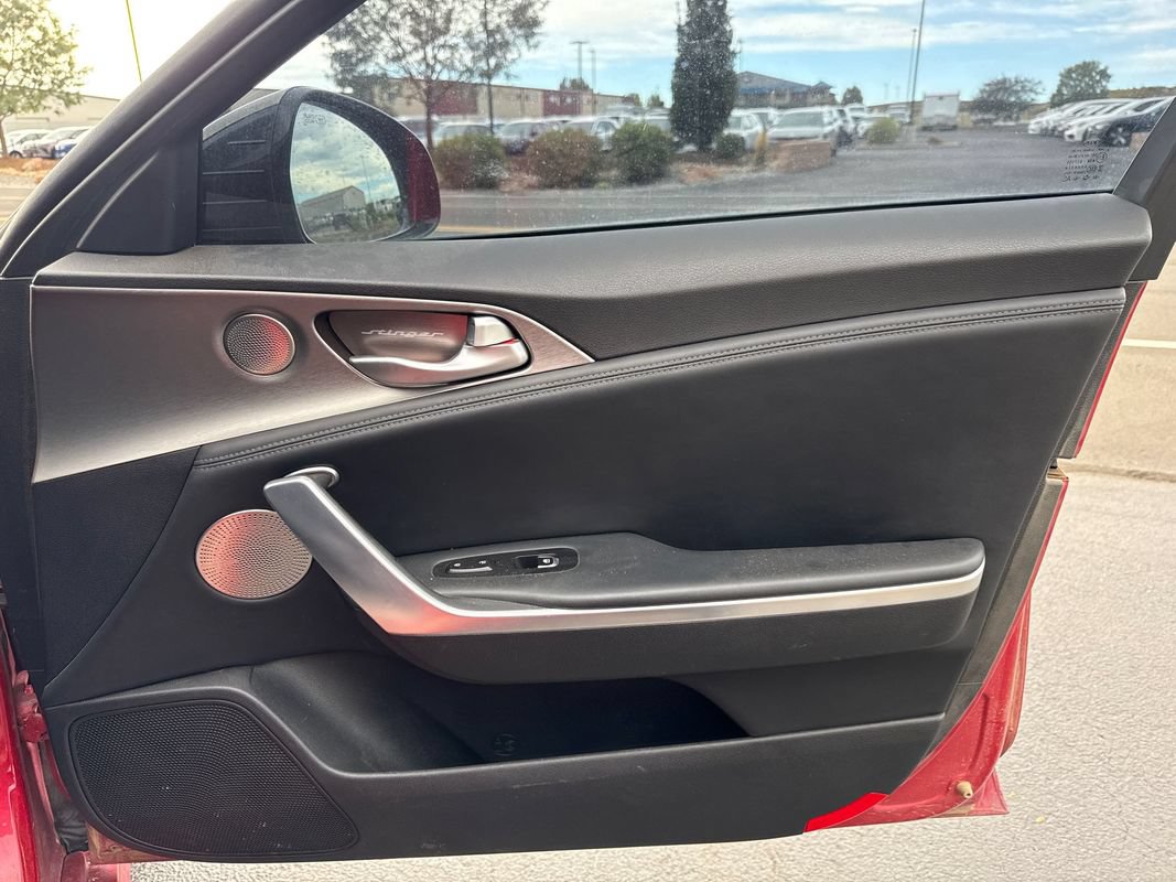 Used 2019 Kia Stinger GT1 AWD/4WD image 32