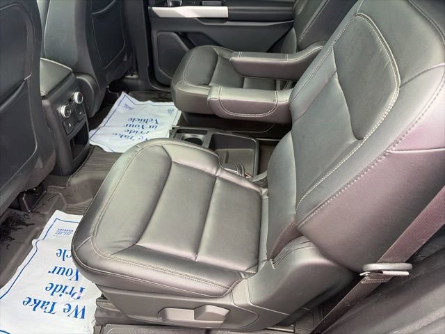 Used 2020 Ford Explorer XLT w/ Equipment Group 202A AWD/4WD image 6