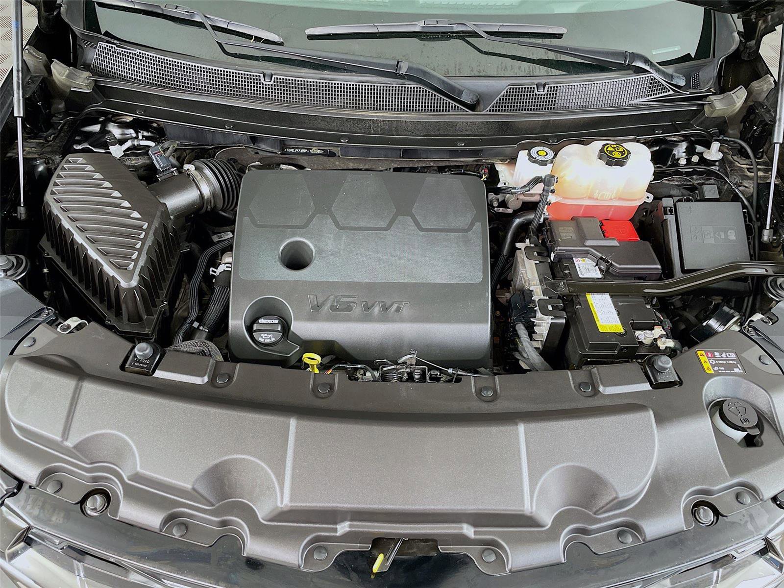 Used 2023 Chevrolet Traverse Premier w/ Redline Edition AWD/4WD image 35