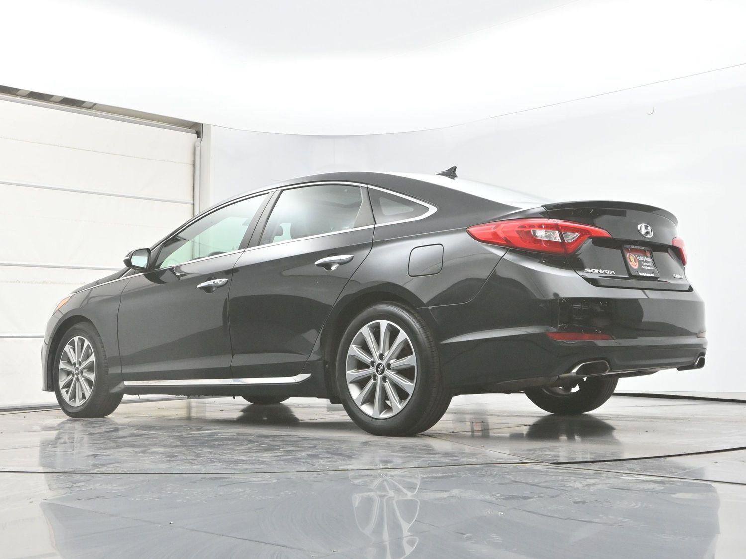 Used 2017 Hyundai Sonata Limited w/ Tech Package 03 FWD image 29