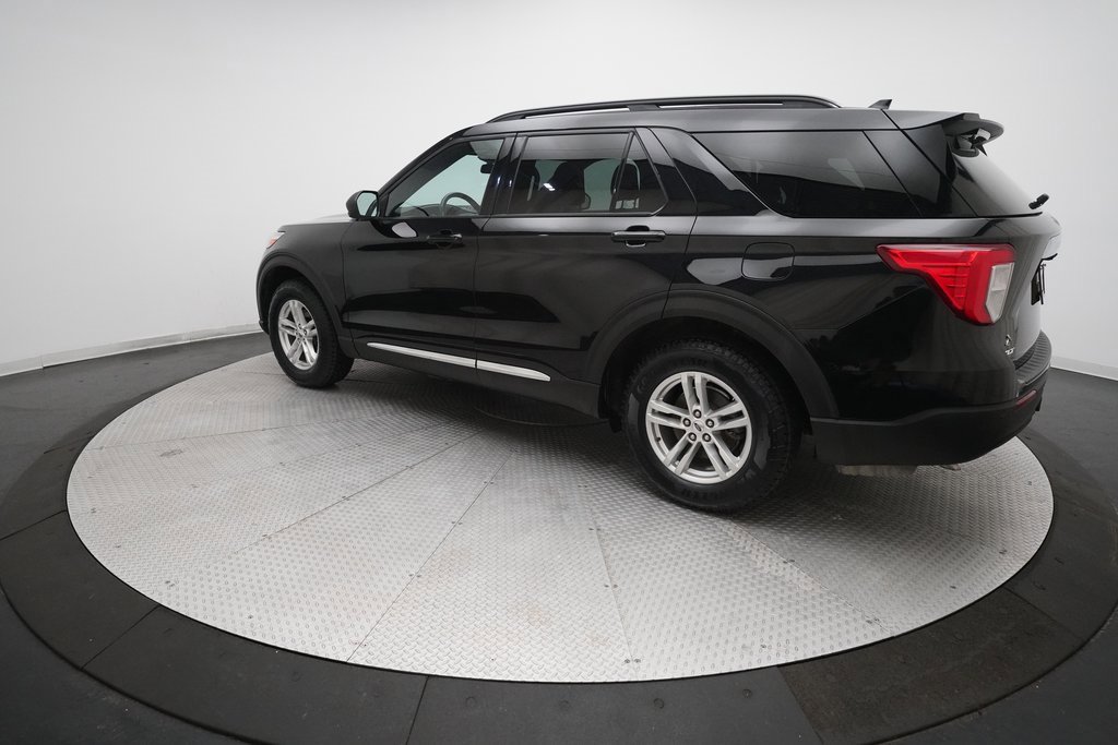 Used 2020 Ford Explorer XLT w/ Class III Trailer Tow Package image 12