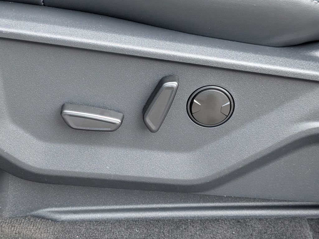 New 2025 Ford Expedition Max Platinum w/ Stealth Performance Package image 16