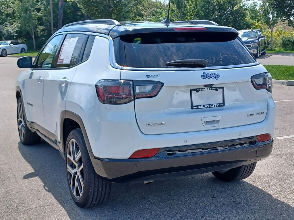 Used 2025 Jeep Compass Limited w/ Elite Group AWD/4WD image 3