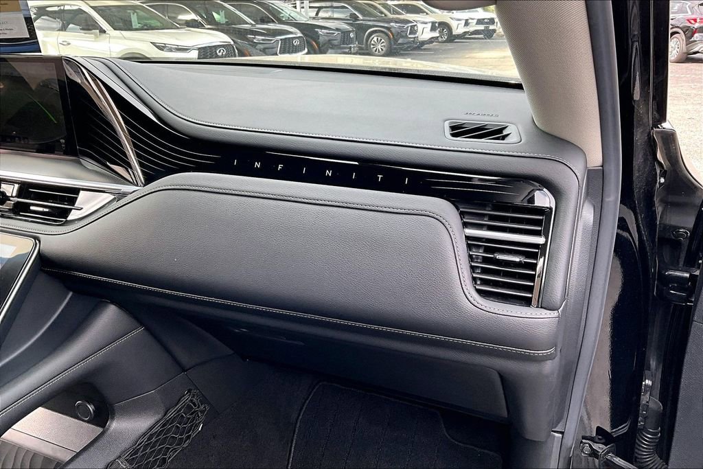 Certified 2025 INFINITI QX80 Pure w/ Cargo Package image 21