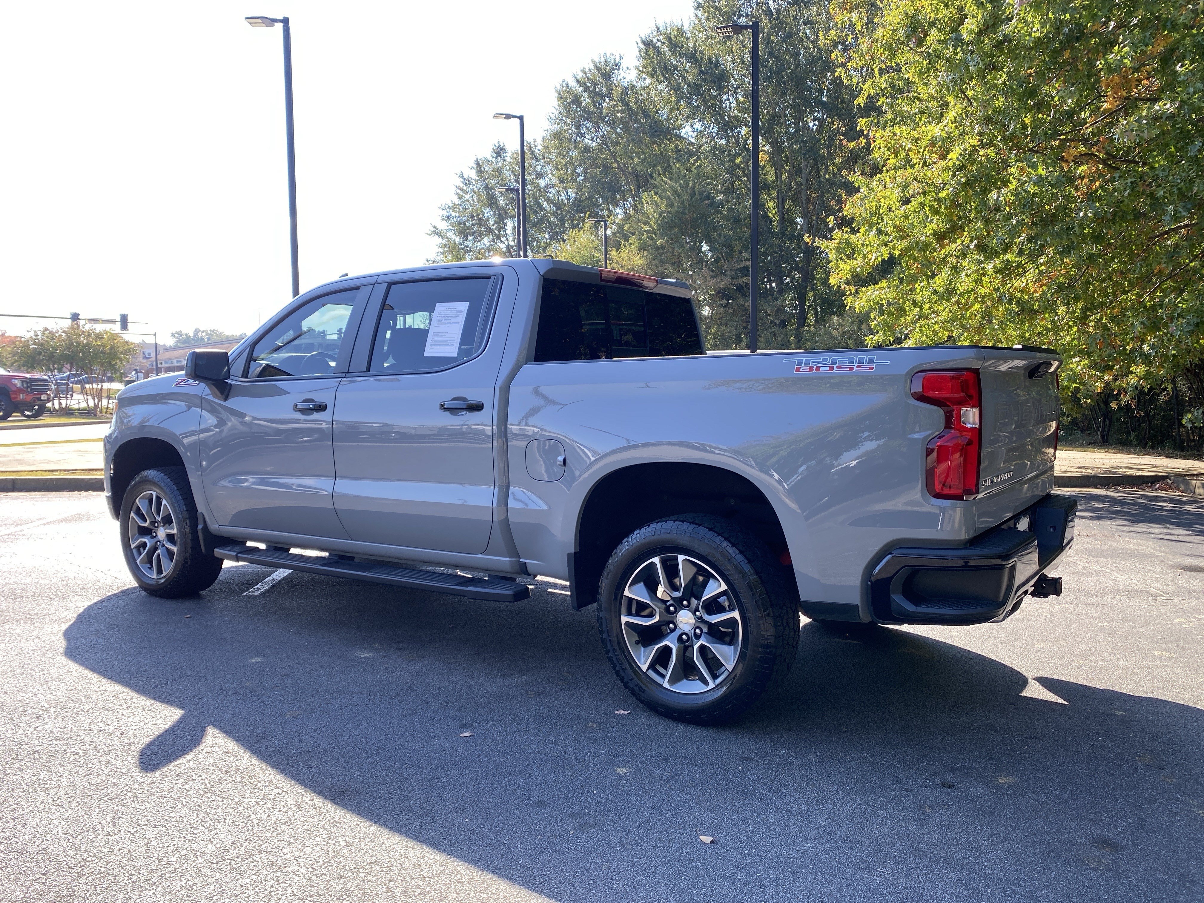 Used 2024 Chevrolet Silverado 1500 LT Trail Boss w/ Convenience Package II AWD/4WD image 7