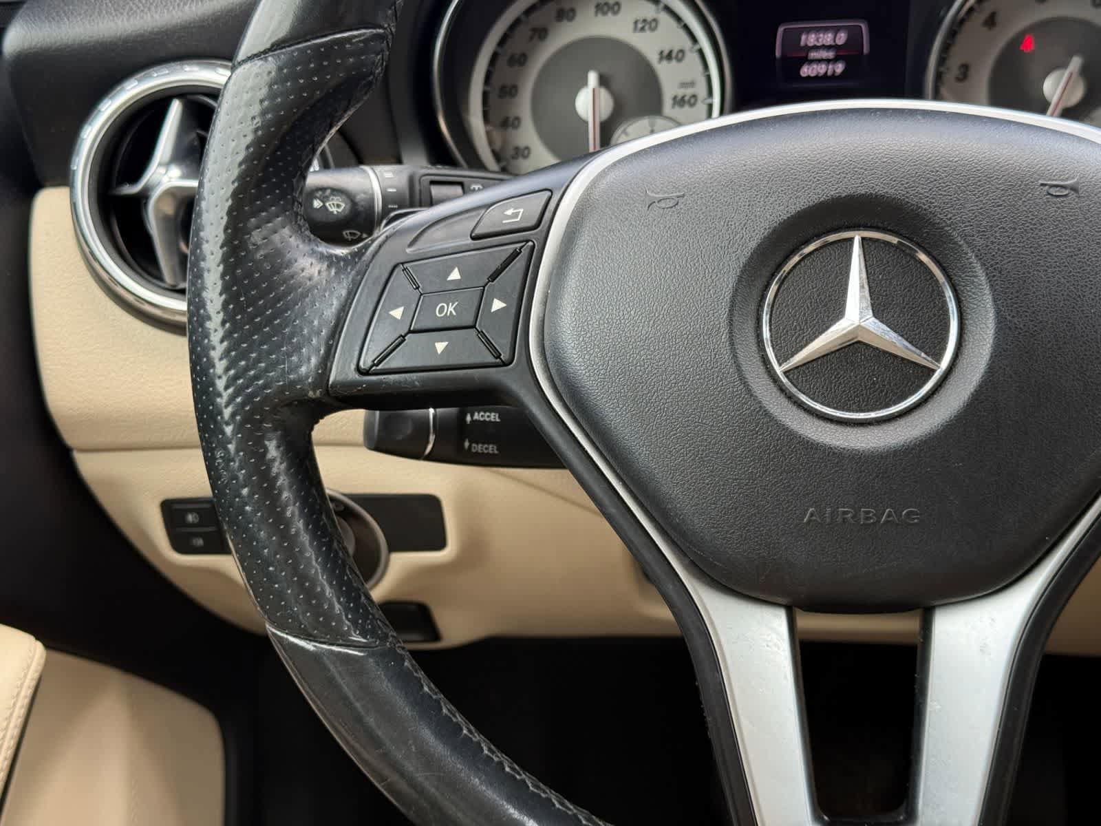 Used 2015 Mercedes-Benz GLA 250 4MATIC image 10