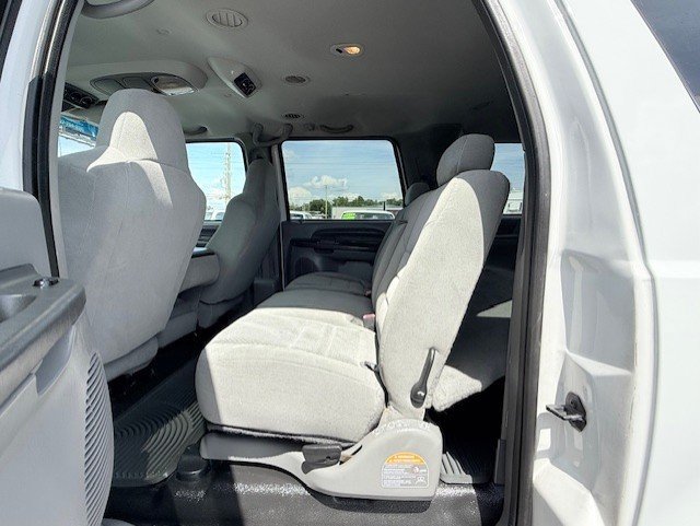 Used 2003 Ford Excursion XLT AWD/4WD image 15