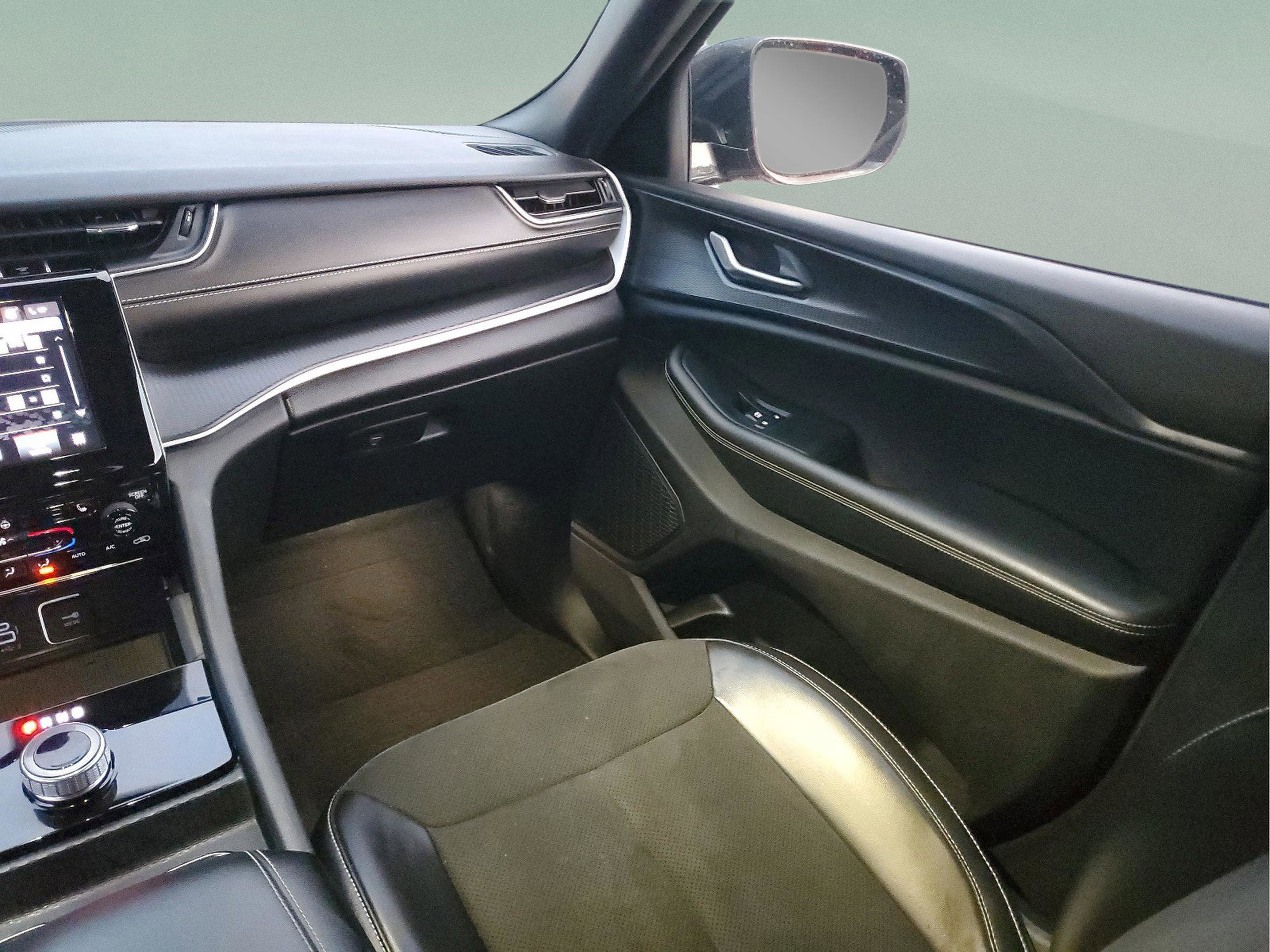 Certified 2023 Jeep Grand Cherokee Altitude image 15