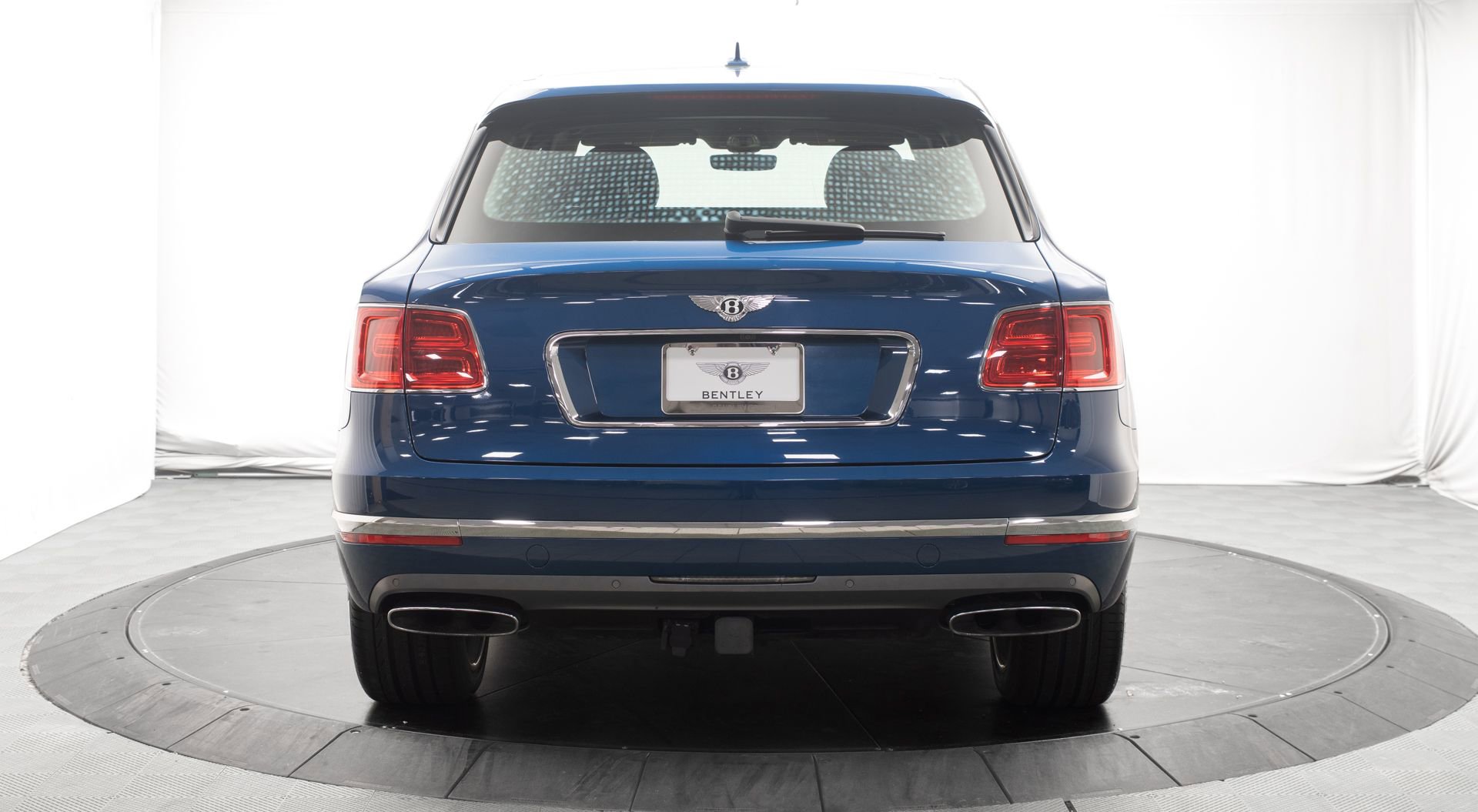 Used 2018 Bentley Bentayga Activity image 4