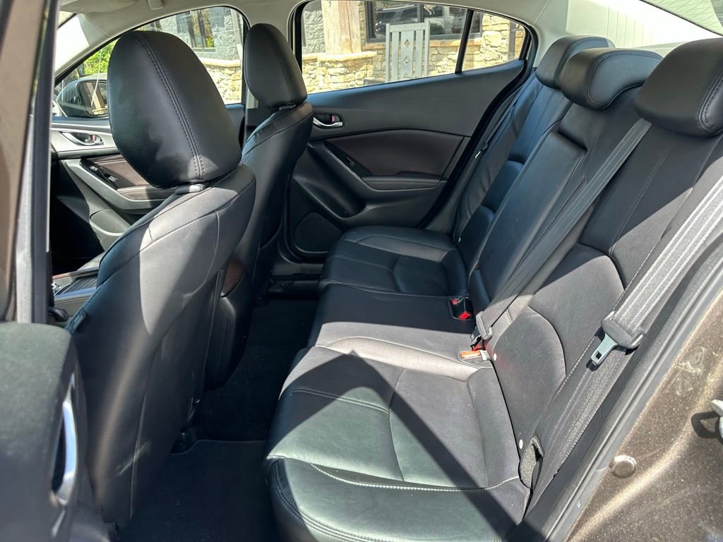 Used 2017 MAZDA MAZDA3 Touring image 33