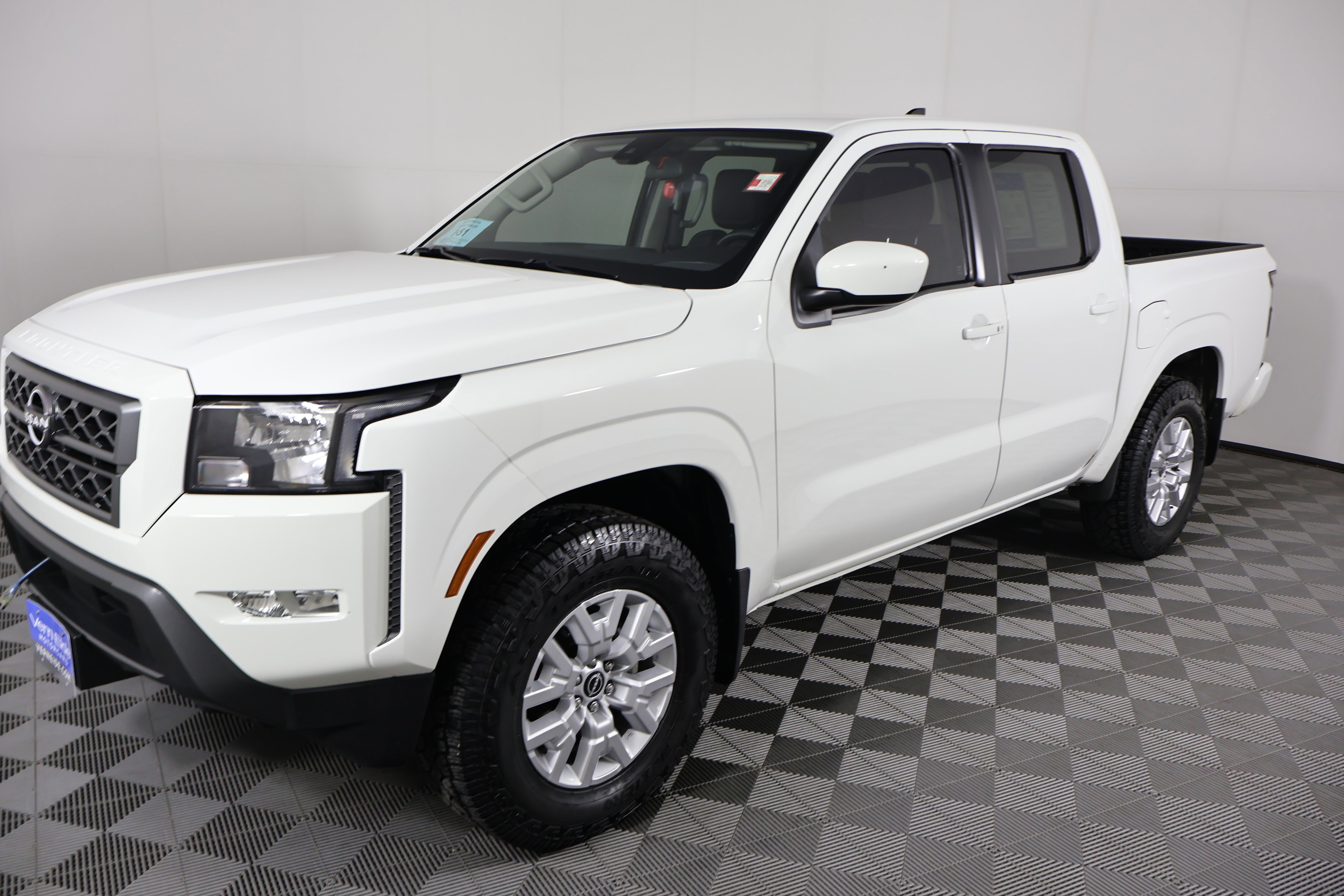 Used 2022 Nissan Frontier SV image 10