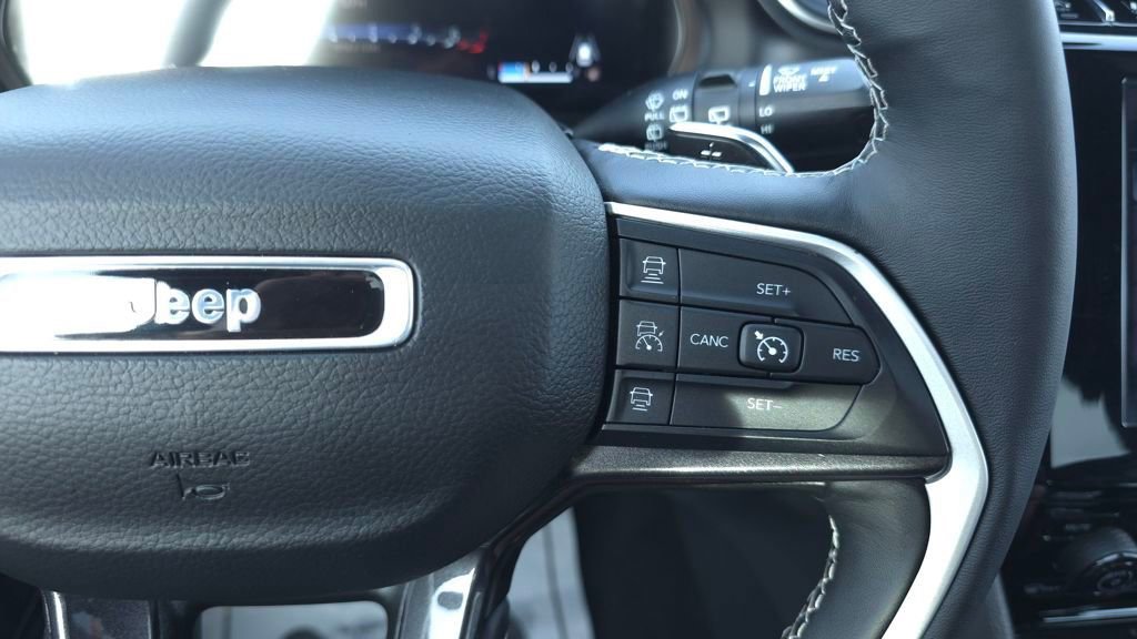 Used 2022 Jeep Grand Cherokee Altitude image 27