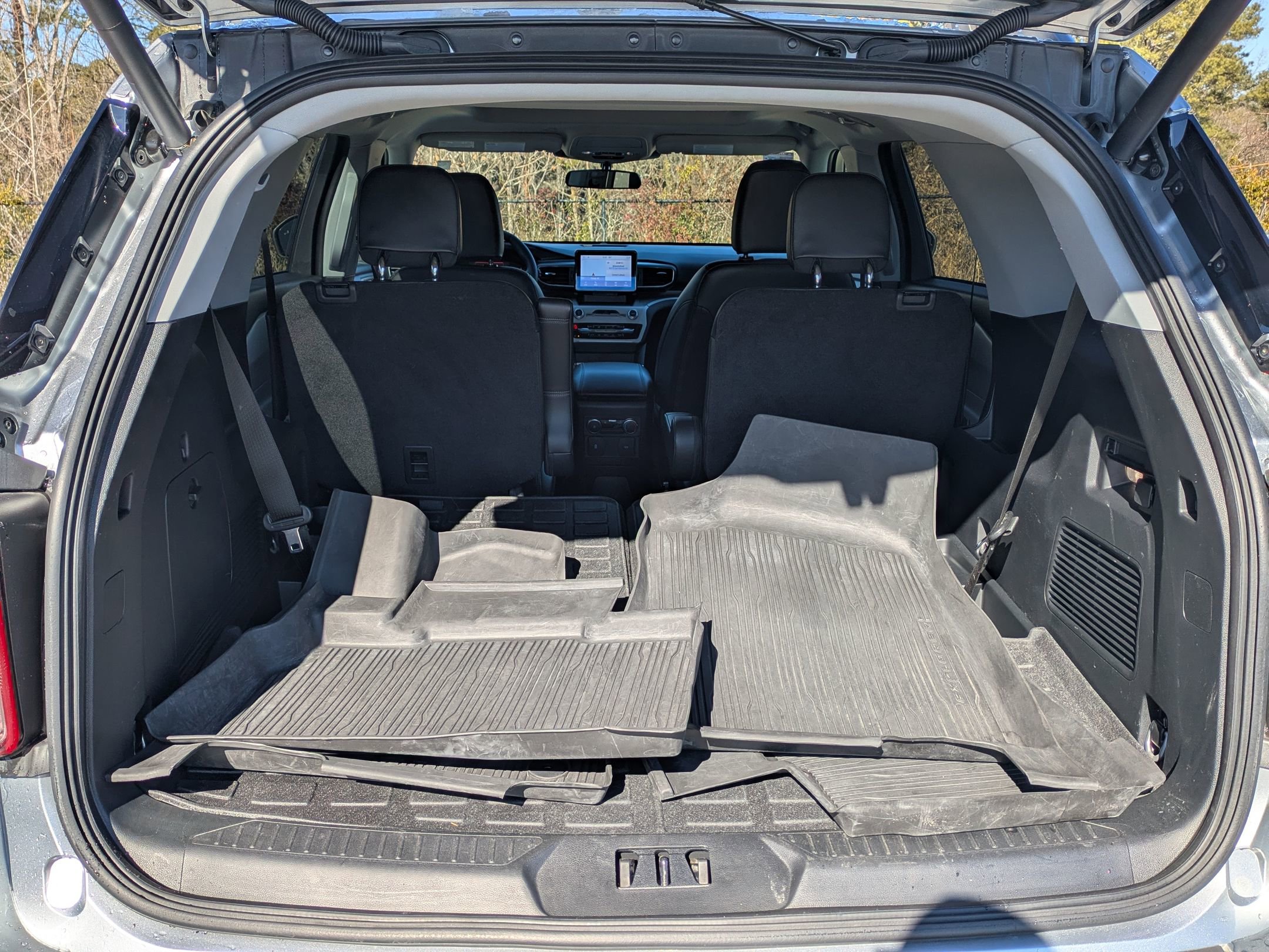 Used 2023 Ford Explorer XLT w/ Equipment Group 202A image 27