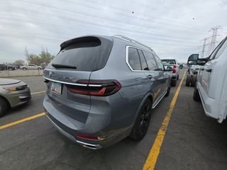Used 2025 BMW X7 xDrive40i w/ Premium Package image 7