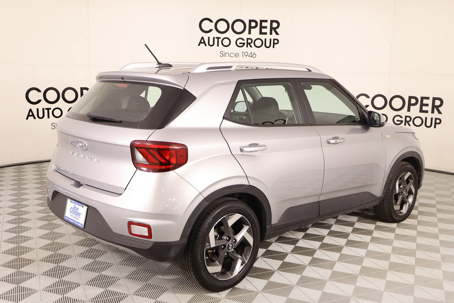 Used 2025 Hyundai Venue SEL image 20