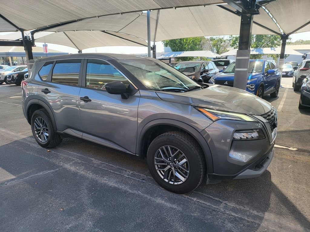 Used 2023 Nissan Rogue S image 10