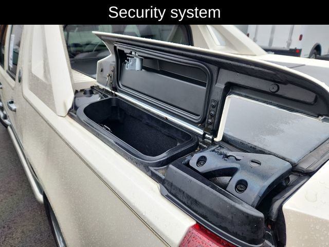 Used 2013 Chevrolet Avalanche LTZ image 34