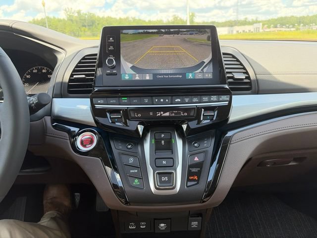 New 2026 Honda Odyssey Touring image 21