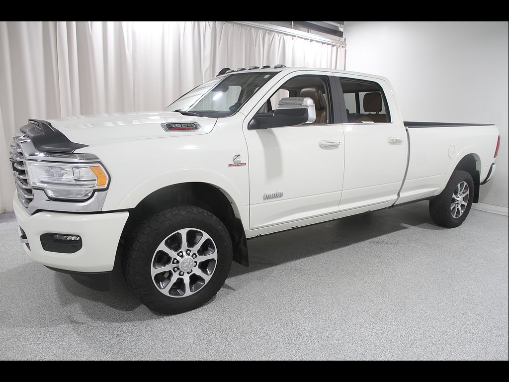 Used 2022 RAM 3500 Limited AWD/4WD image 3