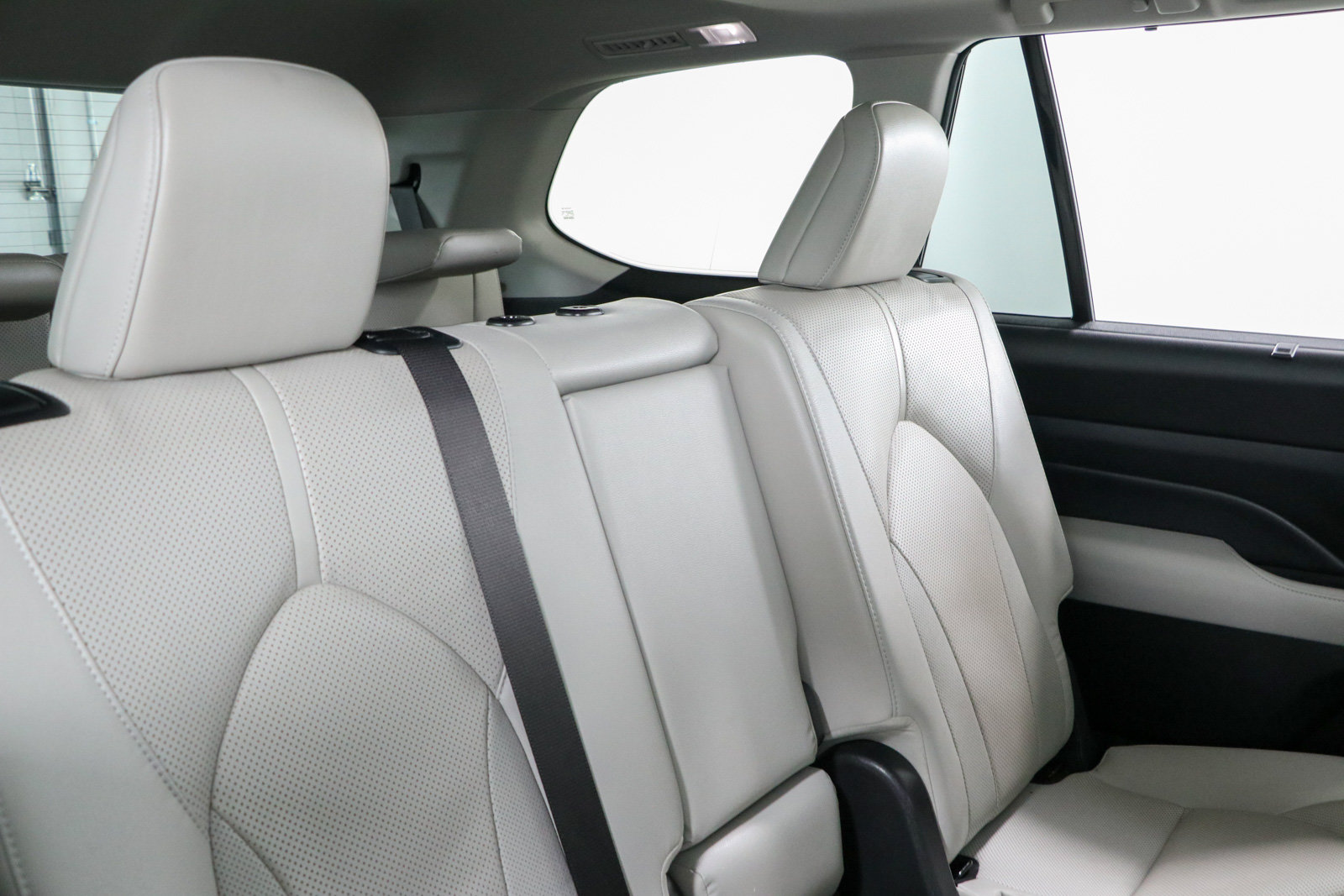 Used 2025 Toyota Grand Highlander AWD Hybrid image 29