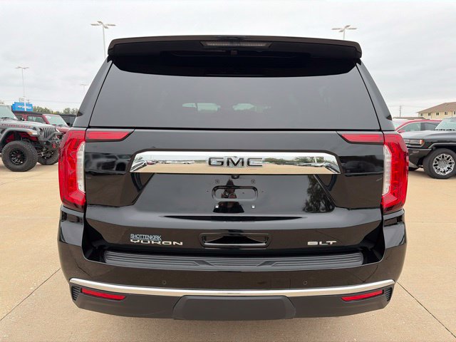Used 2024 GMC Yukon XL SLT w/ SLT Luxury Package AWD/4WD image 4